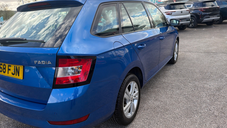 Skoda Fabia 1.0 TSI SE 5dr Petrol Estate